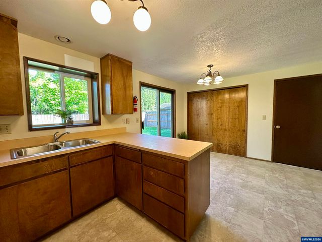 2887 SE Deborah Pl, Corvallis, OR 97333