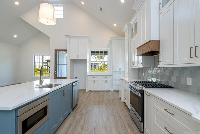 400 Gardens Lane, North Little Rock, AR 72114