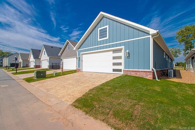 400 Gardens Lane, North Little Rock, AR 72114