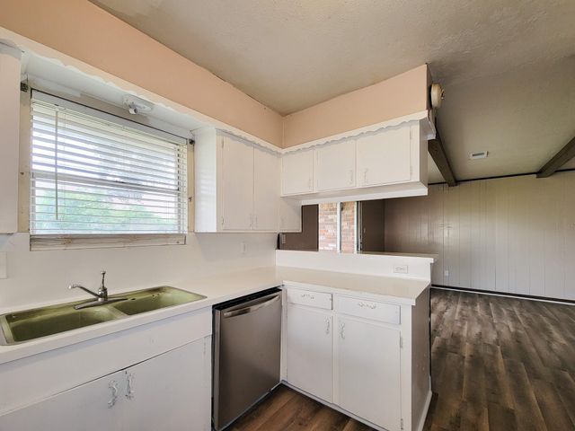 2114 Yorktown Court N, League City, TX 77573