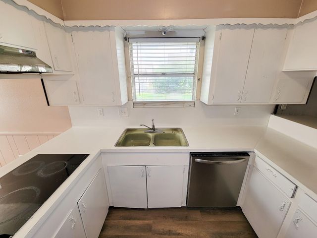 2114 Yorktown Court N, League City, TX 77573