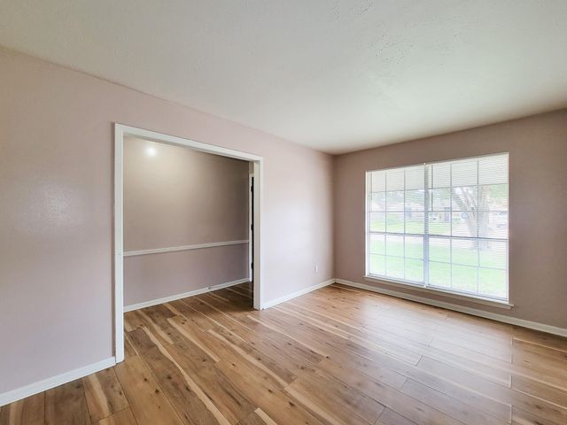 2114 Yorktown Court N, League City, TX 77573
