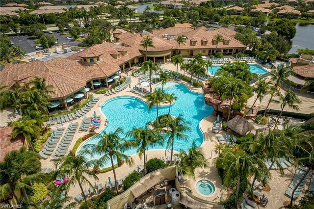 8868 Mustang Island CIR, Naples, FL 34113