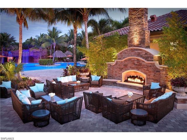 8868 Mustang Island CIR, Naples, FL 34113