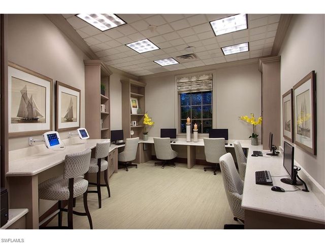 8868 Mustang Island CIR, Naples, FL 34113