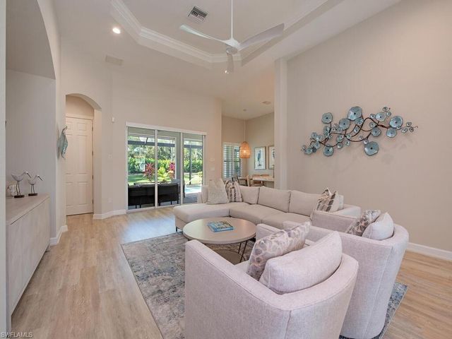 8868 Mustang Island CIR, Naples, FL 34113