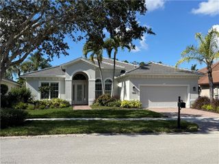 8868 Mustang Island CIR, Naples, FL 34113
