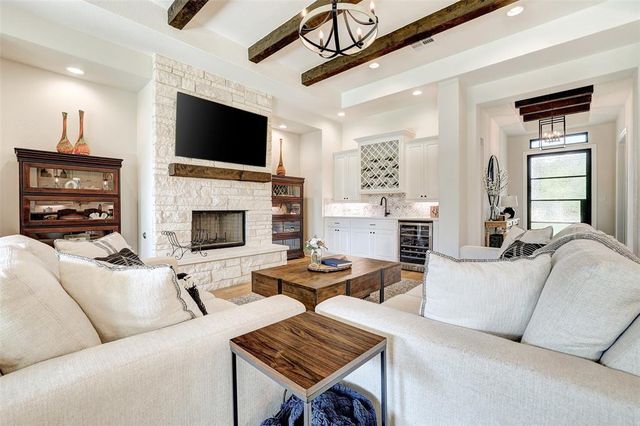 400 Flint Ridge TRL, Georgetown, TX 78628