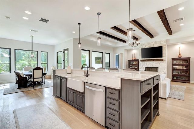 400 Flint Ridge TRL, Georgetown, TX 78628