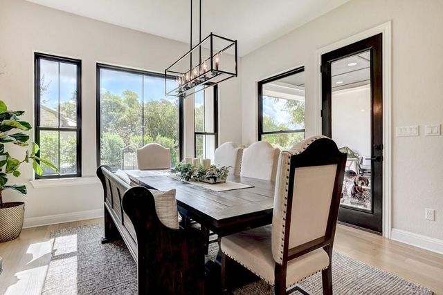 400 Flint Ridge TRL, Georgetown, TX 78628