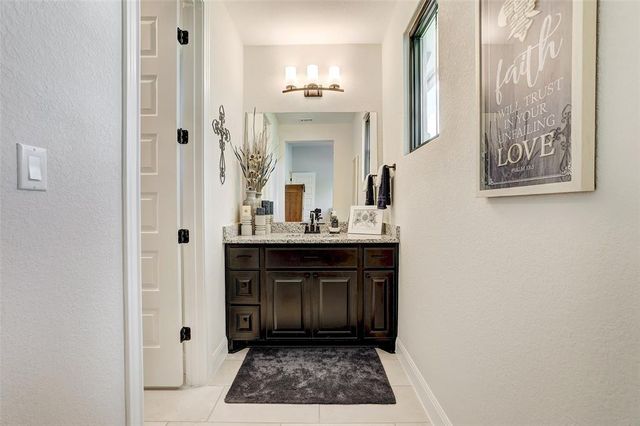 400 Flint Ridge TRL, Georgetown, TX 78628