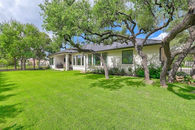 400 Flint Ridge TRL, Georgetown, TX 78628