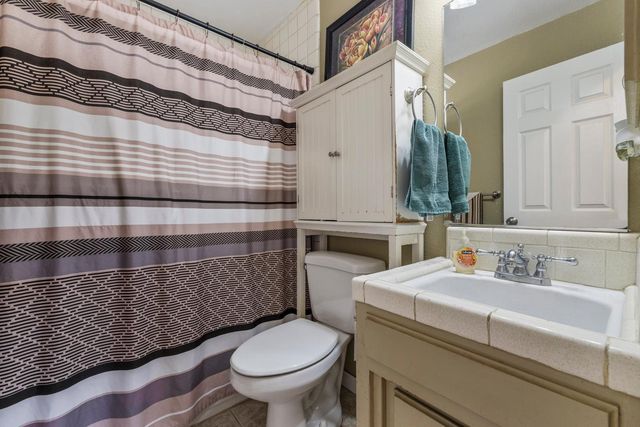 2340 E Hawkeye Ave, Turlock, CA 95380