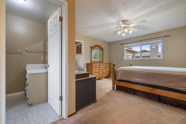 2340 E Hawkeye Ave, Turlock, CA 95380