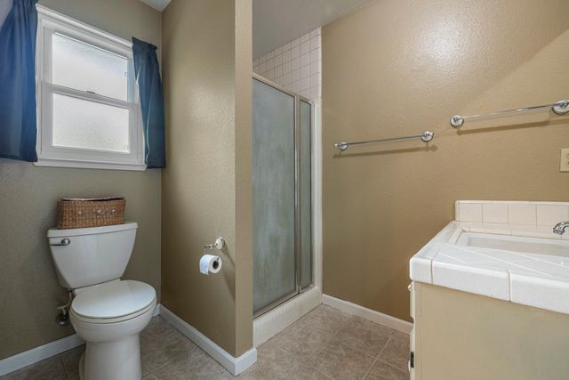 2340 E Hawkeye Ave, Turlock, CA 95380