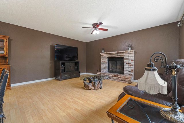 2340 E Hawkeye Ave, Turlock, CA 95380