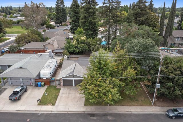2340 E Hawkeye Ave, Turlock, CA 95380