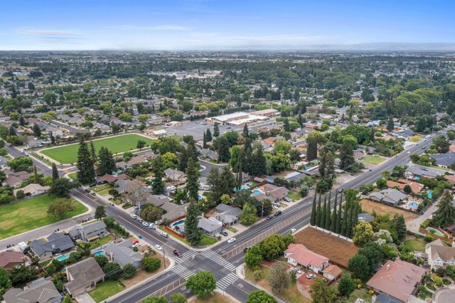 2340 E Hawkeye Ave, Turlock, CA 95380