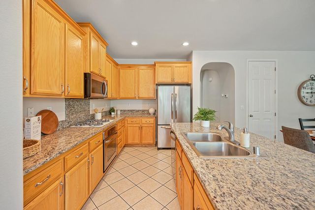 12436 Pawcatuck Way, Rancho Cordova, CA 95742