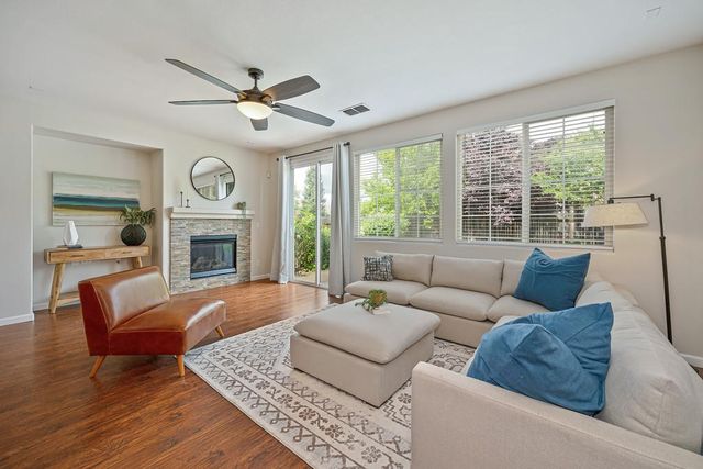 12436 Pawcatuck Way, Rancho Cordova, CA 95742