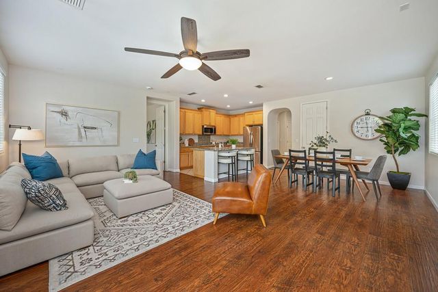 12436 Pawcatuck Way, Rancho Cordova, CA 95742