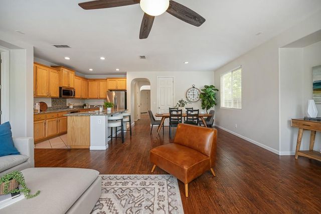 12436 Pawcatuck Way, Rancho Cordova, CA 95742