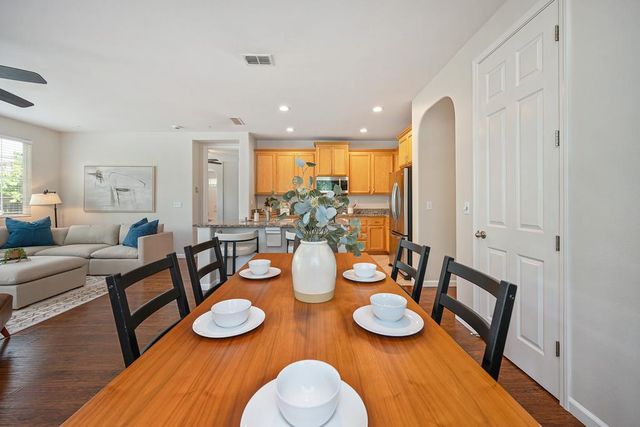 12436 Pawcatuck Way, Rancho Cordova, CA 95742
