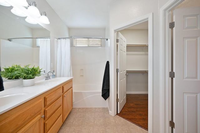 12436 Pawcatuck Way, Rancho Cordova, CA 95742
