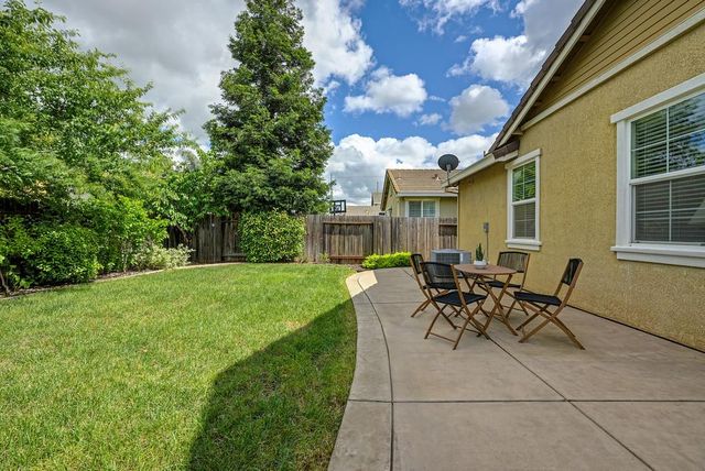 12436 Pawcatuck Way, Rancho Cordova, CA 95742