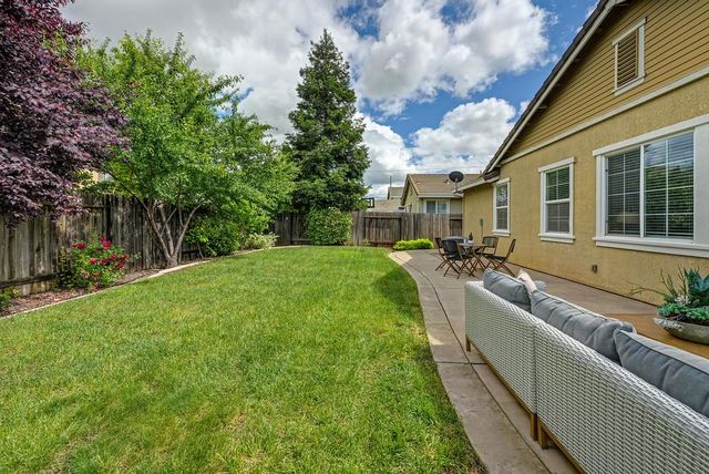 12436 Pawcatuck Way, Rancho Cordova, CA 95742