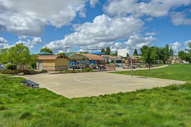 12436 Pawcatuck Way, Rancho Cordova, CA 95742