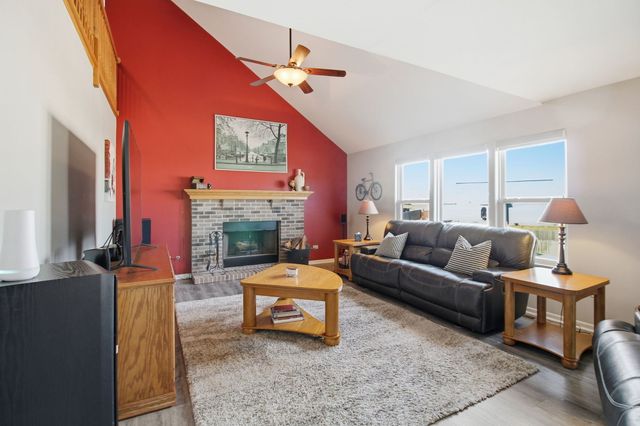 26003 S Old Farm Court, Channahon, IL 60410