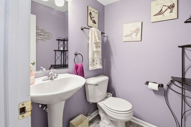 26003 S Old Farm Court, Channahon, IL 60410