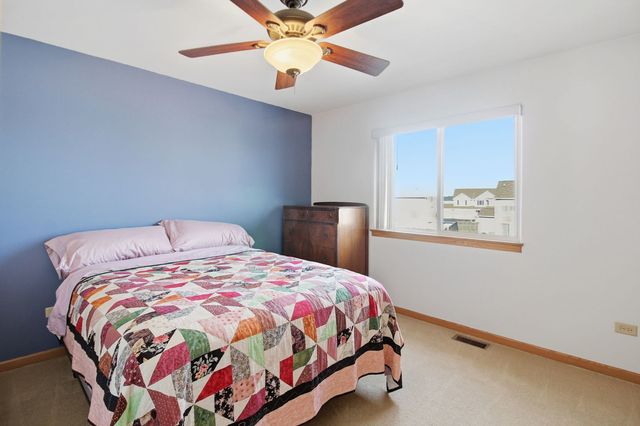 26003 S Old Farm Court, Channahon, IL 60410