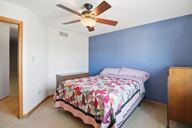 26003 S Old Farm Court, Channahon, IL 60410