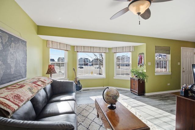 26003 S Old Farm Court, Channahon, IL 60410