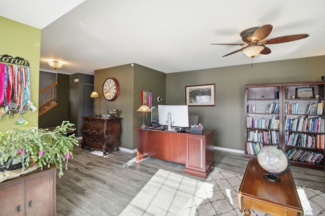 26003 S Old Farm Court, Channahon, IL 60410