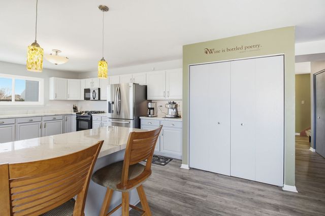 26003 S Old Farm Court, Channahon, IL 60410