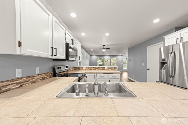 5401 S Cushman Avenue, Tacoma, WA 98408