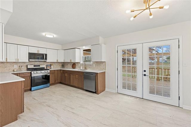 3709 Grant Street, Lee's Summit, MO 64064