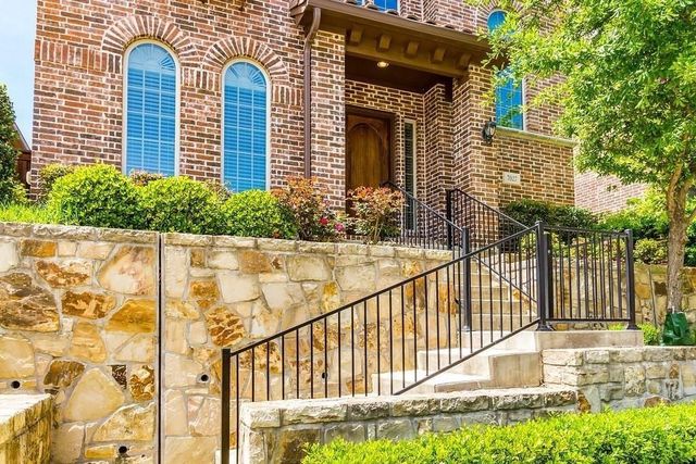 7027 Nueces Drive, Irving, TX 75039