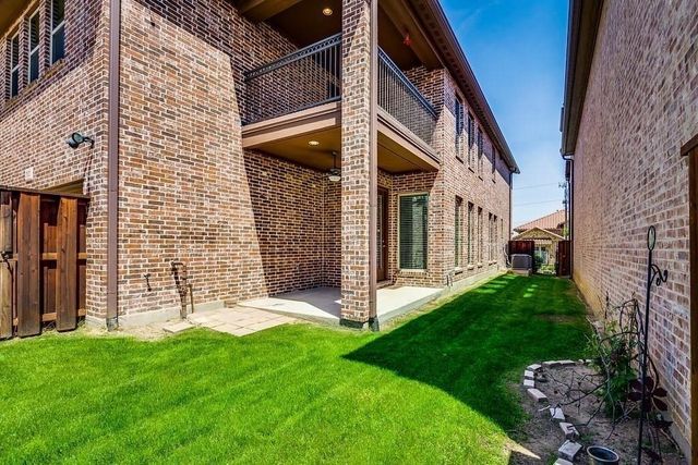 7027 Nueces Drive, Irving, TX 75039