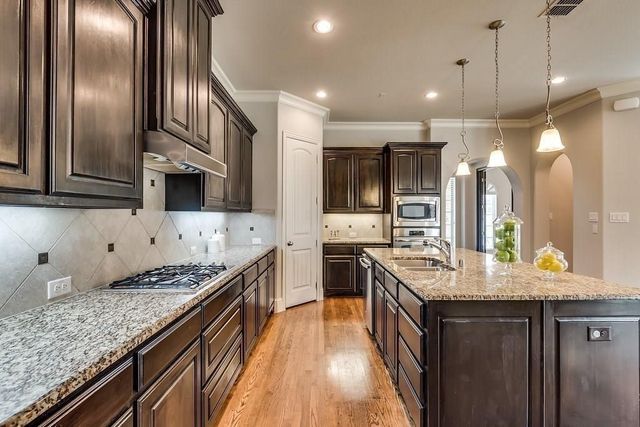 7027 Nueces Drive, Irving, TX 75039