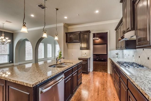 7027 Nueces Drive, Irving, TX 75039