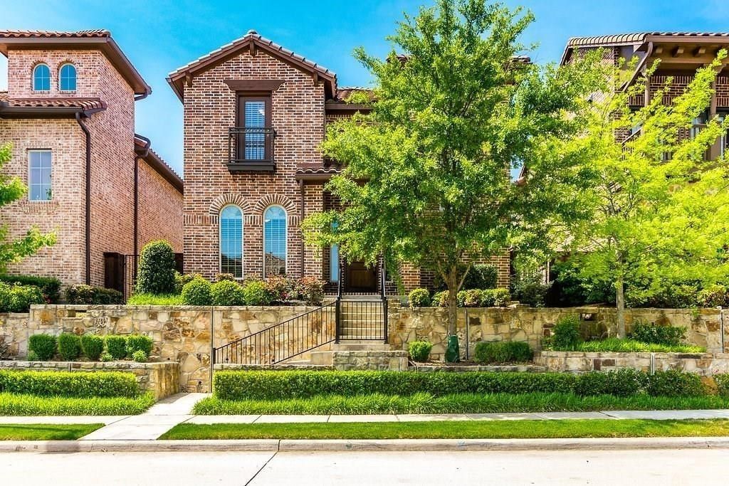 7027 Nueces Drive, Irving, TX 75039