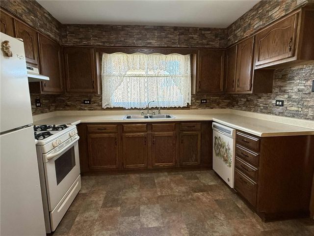 10 DARBY AVENUE, Georges Twp, PA 15436