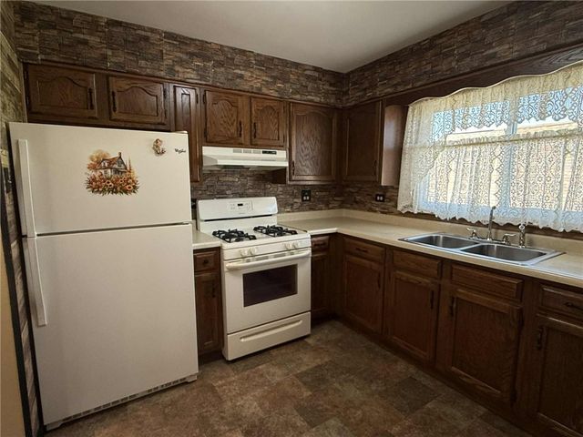 10 DARBY AVENUE, Georges Twp, PA 15436