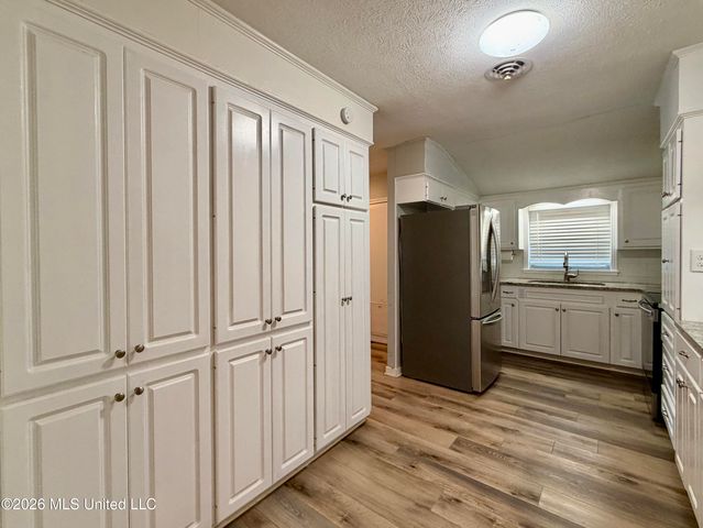 1602 Tanglewood Drive, Clinton, MS 39056