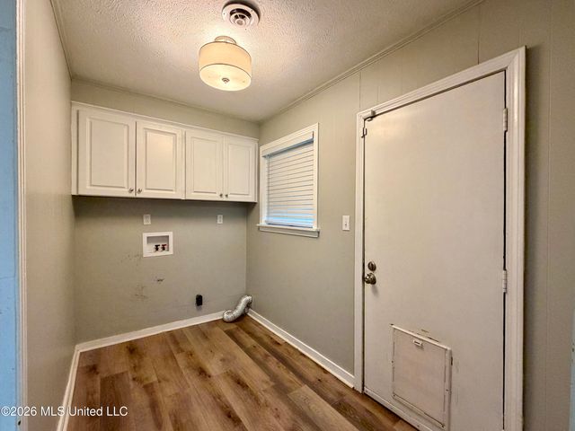 1602 Tanglewood Drive, Clinton, MS 39056