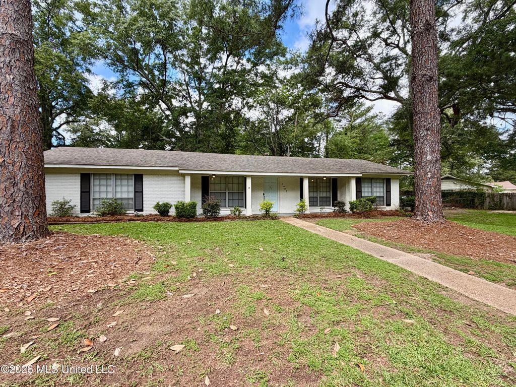 1602 Tanglewood Drive, Clinton, MS 39056
